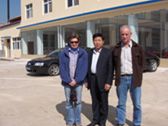 Foreign businessmen come to our company for inspection